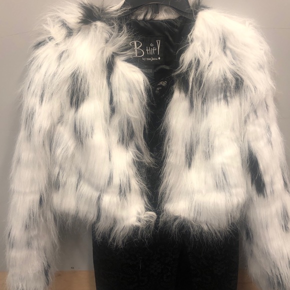 BHip by MeJane Jackets & Blazers - FAUX FUR